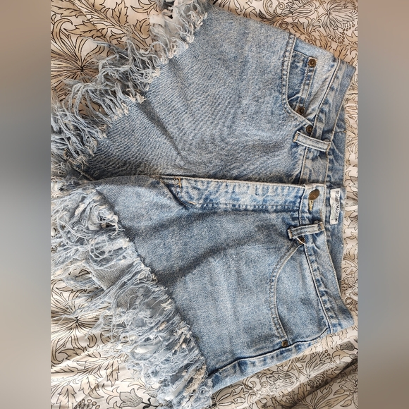 Vintage GUESS Light Blue Denim Shorts with Contrast Stitching Frayed
